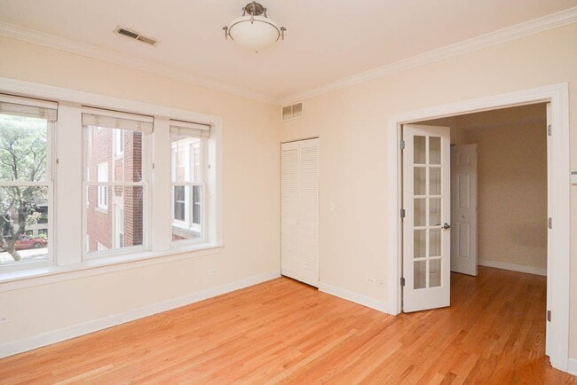 Foto del edificio - 3233 N Clifton Ave