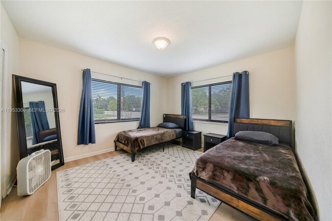 Foto del edificio - 2 NW 47th St