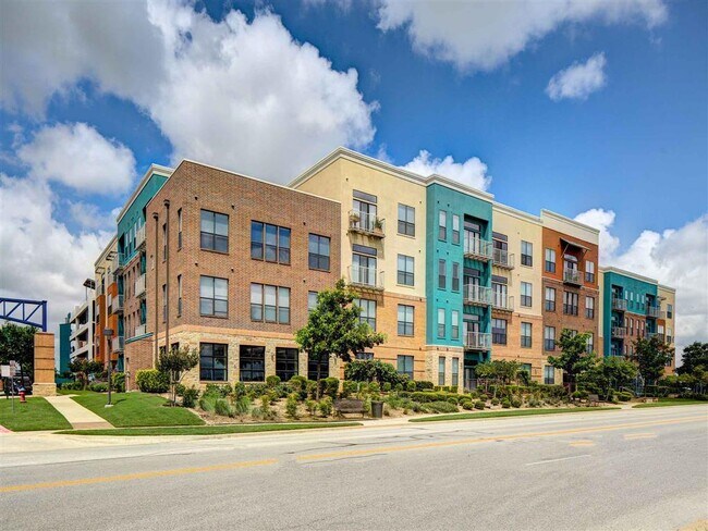 La Frontera Square Apartments Round Rock, TX