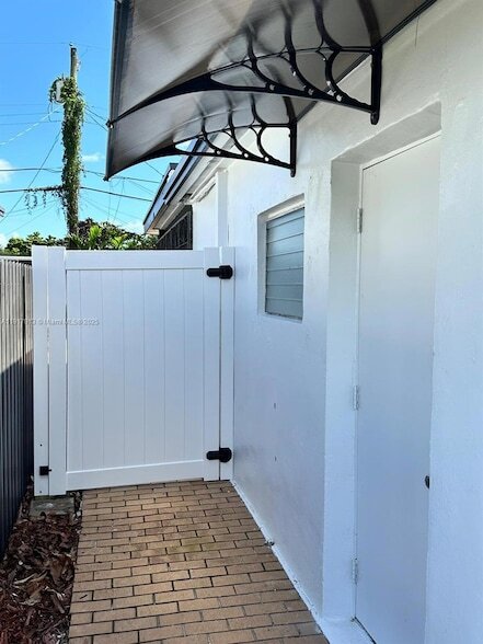 Photo - 161 SW 52nd Ct Apartment