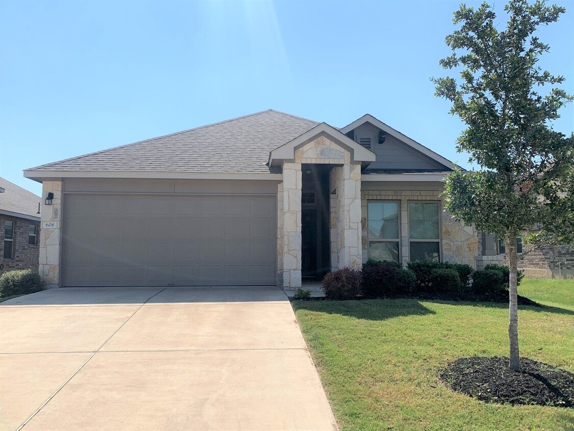 Primary Photo - 3-Bedroom/2-Bath Home in Leander ISD
