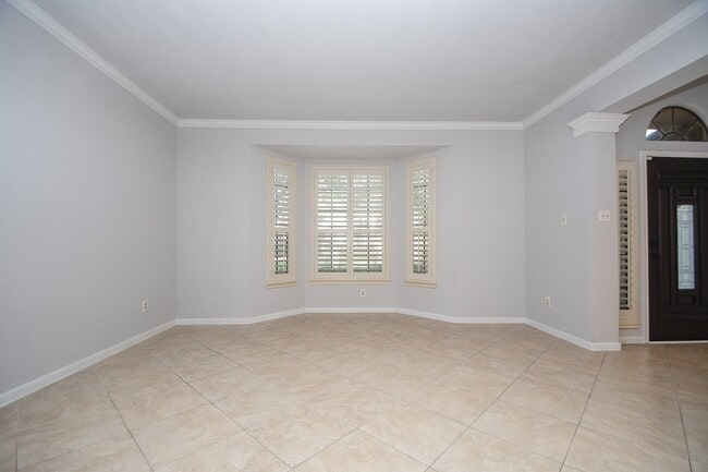 Building Photo - 4402 Jamaica Dr