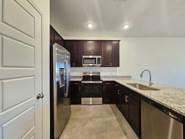 Foto del edificio - 644 Pacific Crest Trl