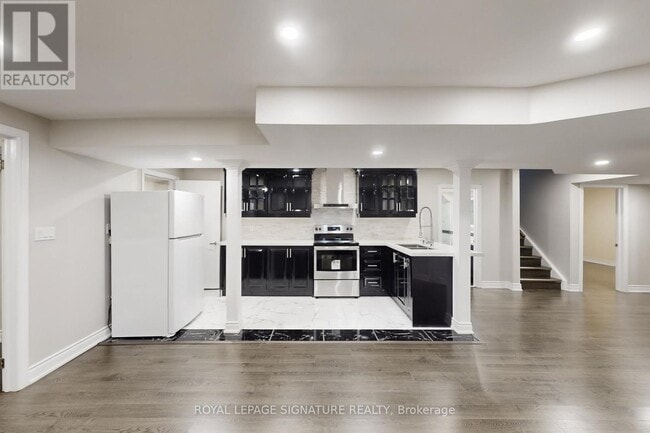 Building Photo - 38 Havanna Cres