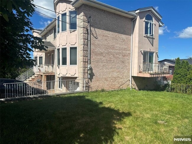 Photo - 501 7th St Apartment