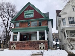 Building Photo - 906-908 N 34th St