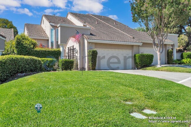 Foto del edificio - 1371 Canyon Side Ave