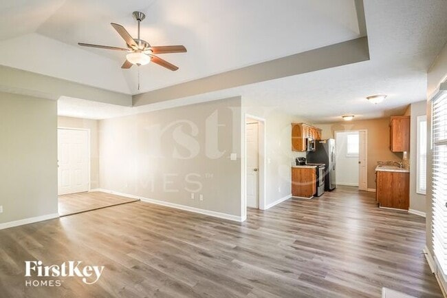 Building Photo - 6009 Pleasant Hill Dr