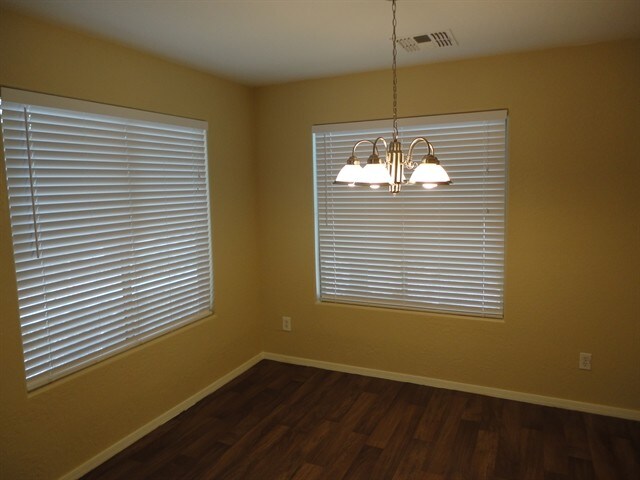 Foto del edificio - 11210 W Rio Vista Ln