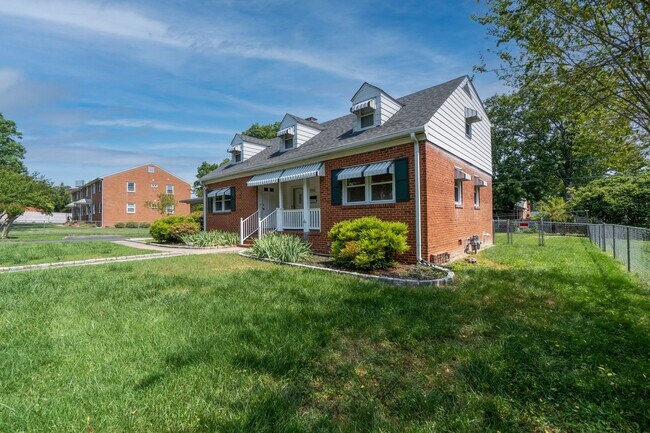 Building Photo - 5308 West Franklin Street