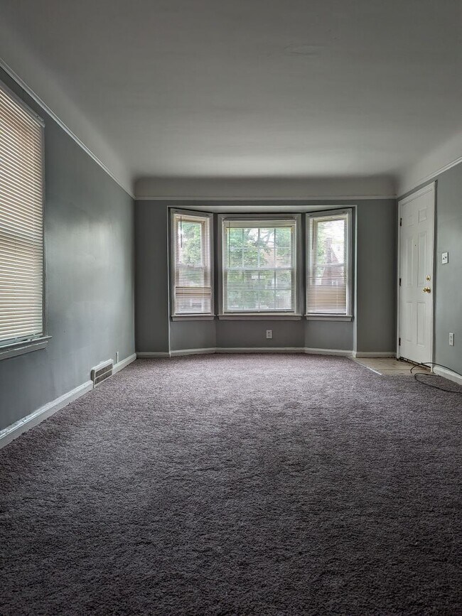 Building Photo - 16845 St. Mary- 2 BEDS & 1 BATH FOR RENT!