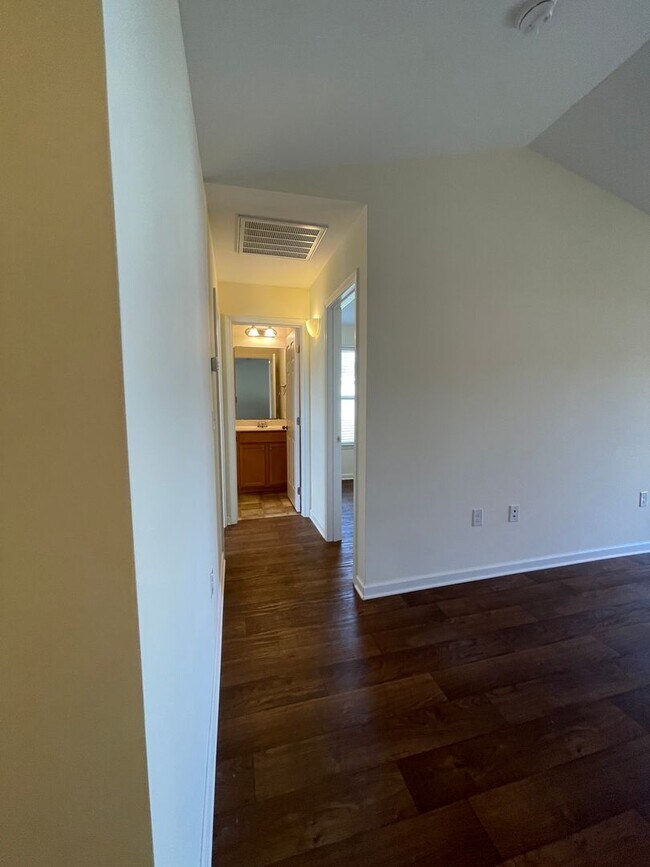 Foto del edificio - Don't miss this cute 3BR/2BA home in St. John's Ridge w/ attached garage!