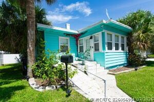 Building Photo - 305 N Lakeside Dr