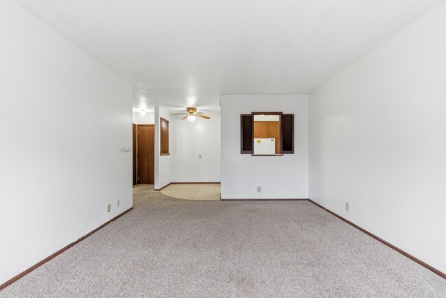 Building Photo - Meadow Ridge Apartments