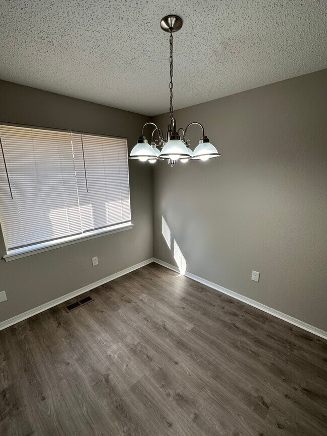 Foto del edificio - 220 Bainbridge Ave. Oklahoma City OK 73114
