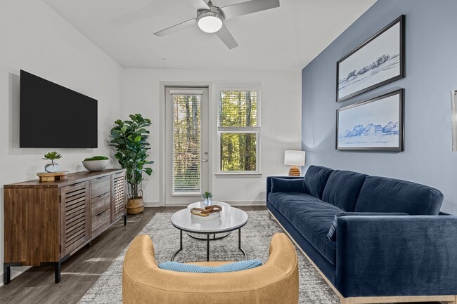 Building Photo - NOVO New Hampstead