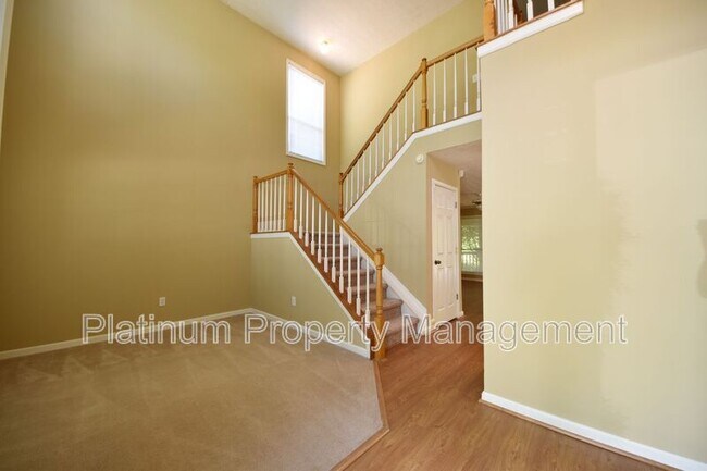 Foto del edificio - 950 Hillary Ln