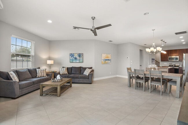 Foto del edificio - 132 Mediterranean Way