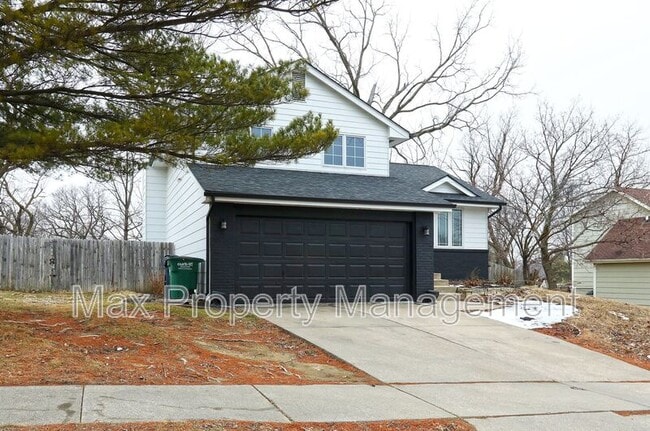 Foto del edificio - 2400 Rocklyn Dr