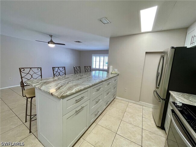 Foto del edificio - 3503 Brink Cir