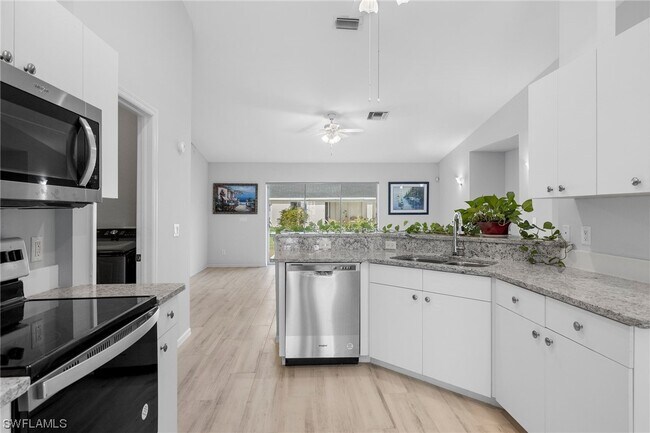Foto del edificio - 3100 SW 18th Ave