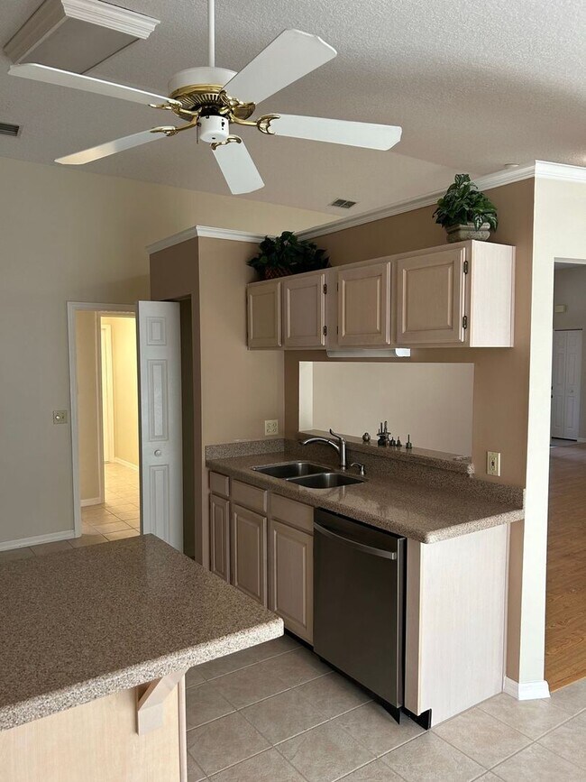Building Photo - 55 + Community