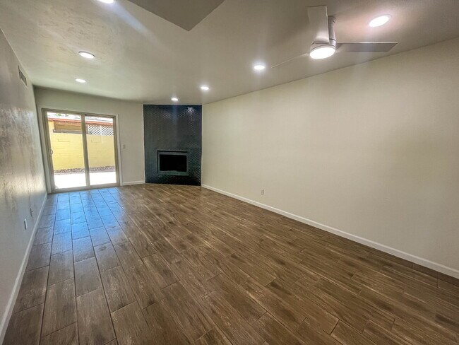 Foto del edificio - 5078 S Warren Ave