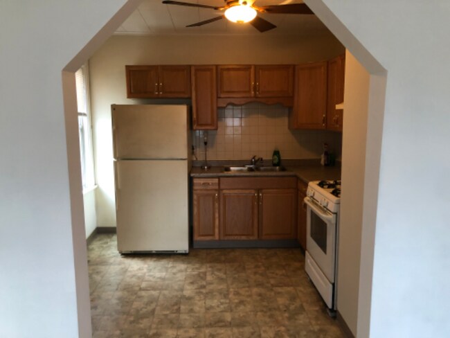 Building Photo - 136 Sawyer Ave