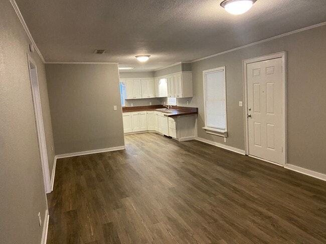 Building Photo - Apply today!
