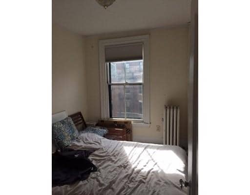 Building Photo - 2 Brimmer St