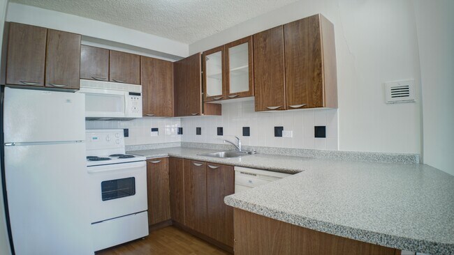 Photo du bâtiment - 11147 Whyte Ave NW