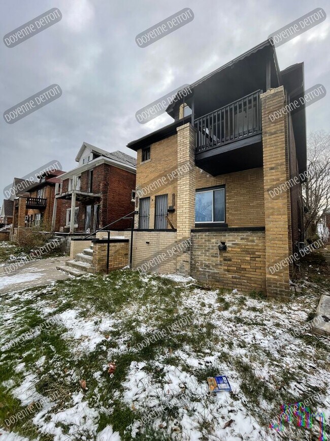 Building Photo - 4249 Elmhurst