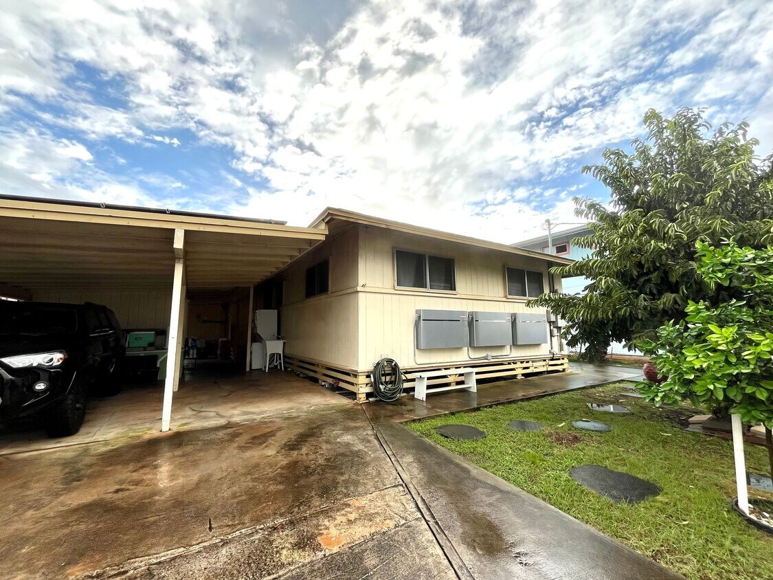 Foto principal - For Rent – Renovated 3-Bedroom Home with P...