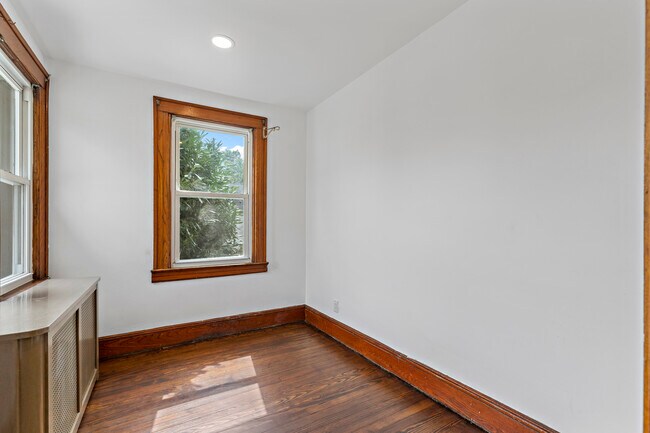 Foto del edificio - 298 Lincoln Ave