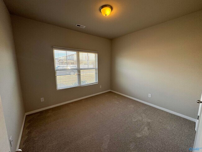 Building Photo - 30000 Abbeywood Ln