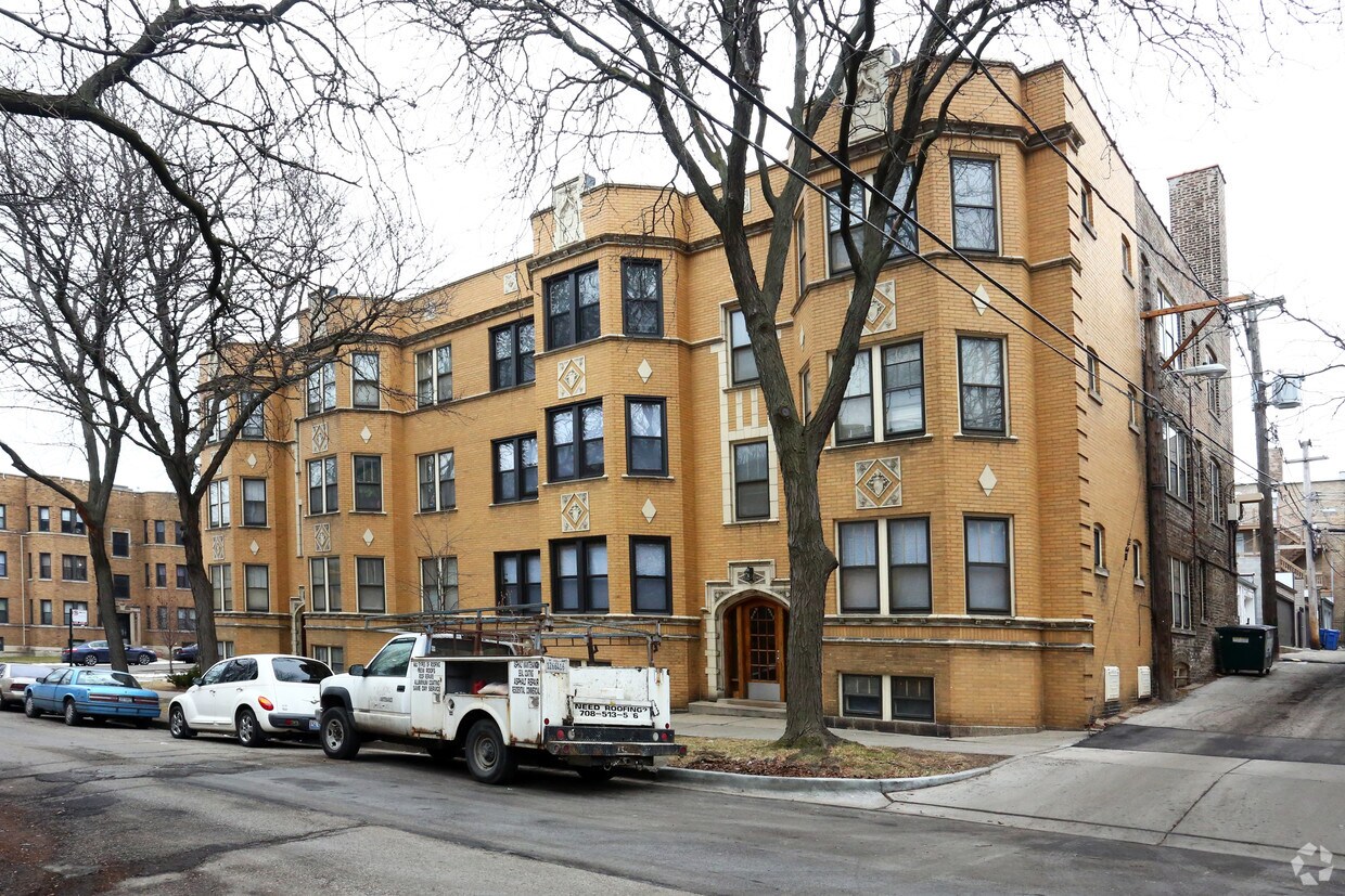 Foto del edificio - 6447-6455 N Hoyne Ave