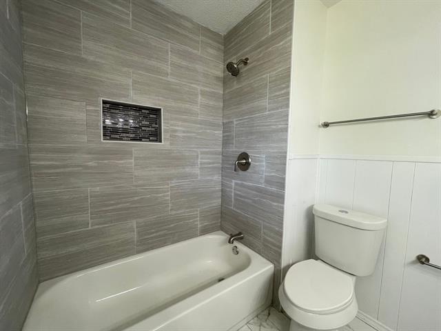 Building Photo - 8120 Herndon Dr