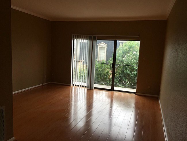 Foto del edificio - 2475 Underwood St