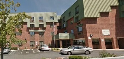 Building Photo - 120 E Franklin St