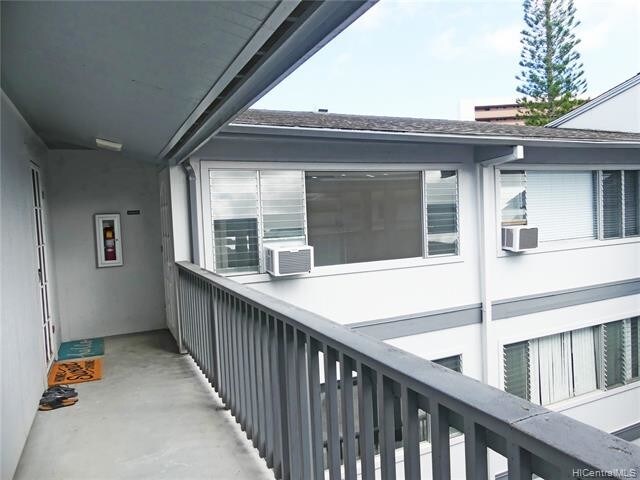 Building Photo - 46-269 Kahuhipa St