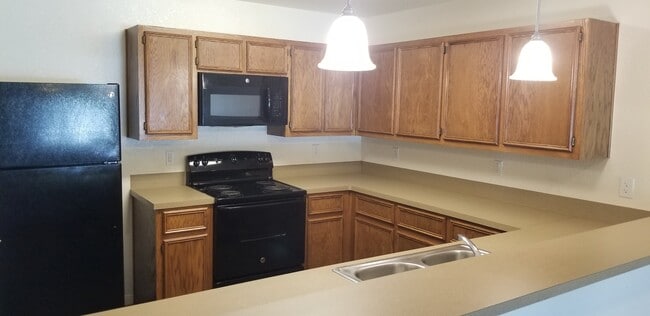 Building Photo - 4606 Waterfall Dr