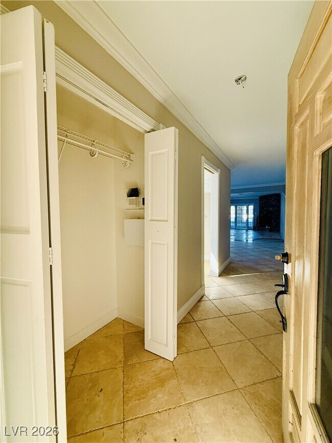 Foto del edificio - 3416 Cll Del Torre