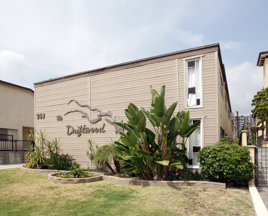 Foto del edificio - 353 Milford St