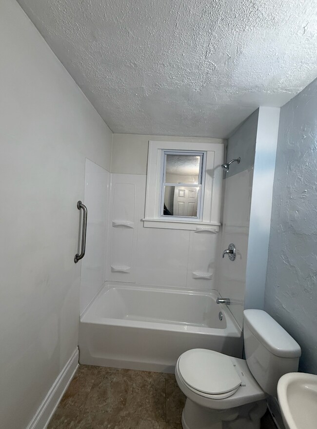 Foto del edificio - 14011 Glendale Ave