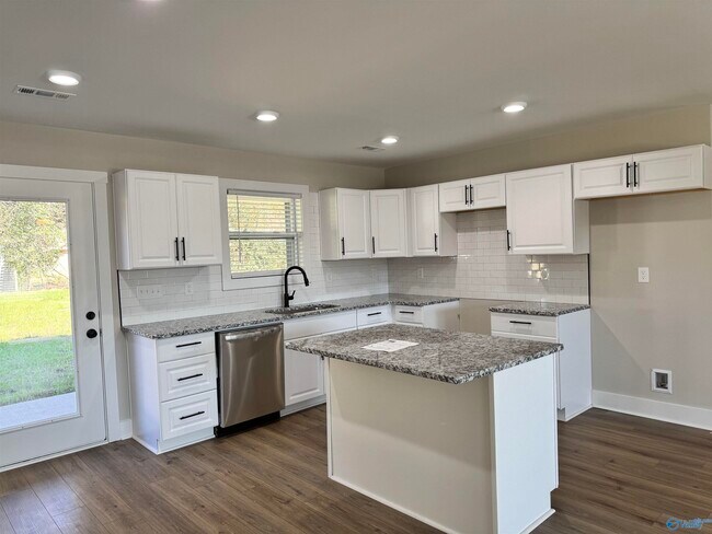 Foto del edificio - 2716 Winchester Rd NW