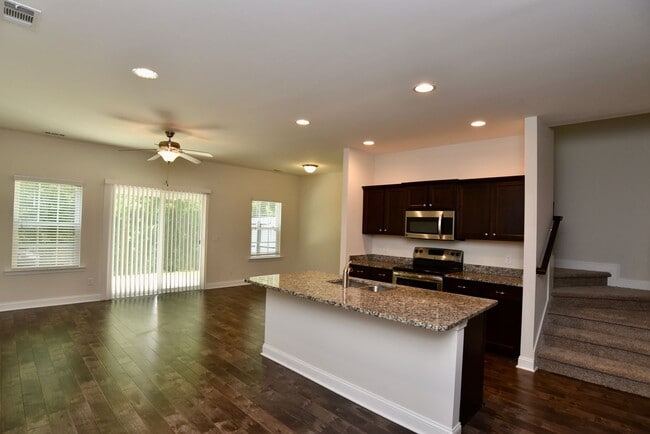 Building Photo - 411 Ferguson Ln