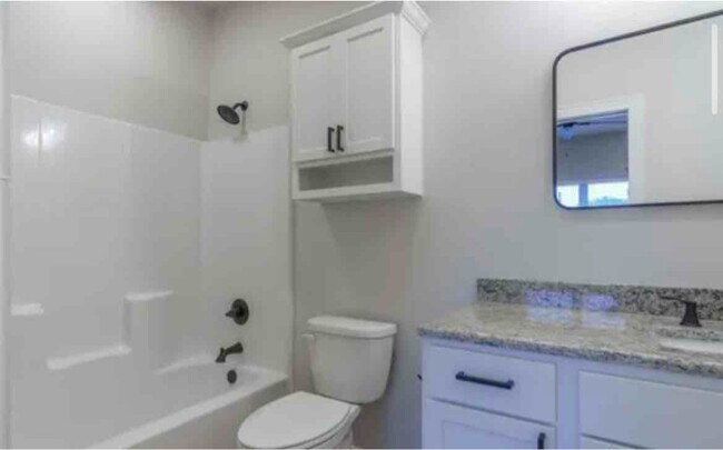 Foto del edificio - 2112 Oak Hollow St