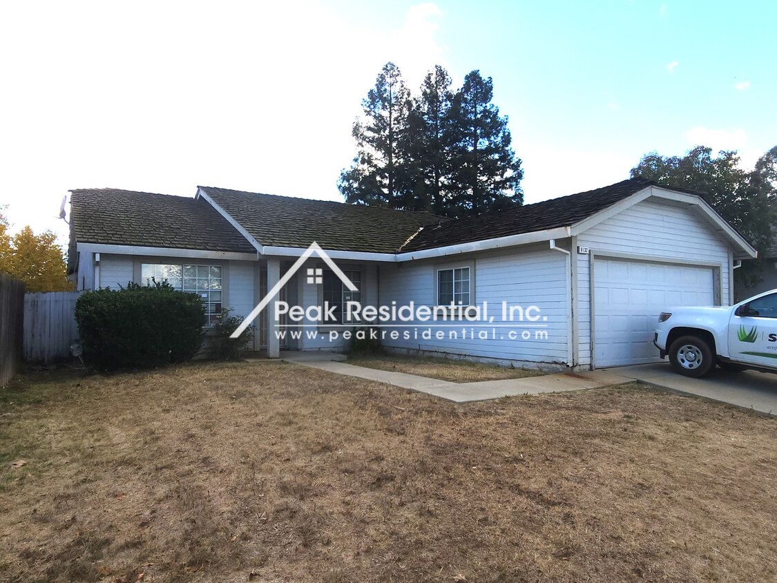 Foto principal - Affordable 3bd/2ba Elk Grove Home with 2 C...