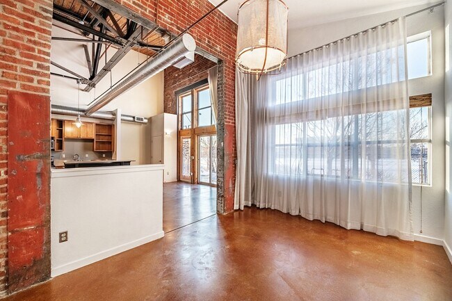 Foto del edificio - 3033 Blake St
