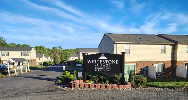 Foto del edificio - 30 Fonda Dr